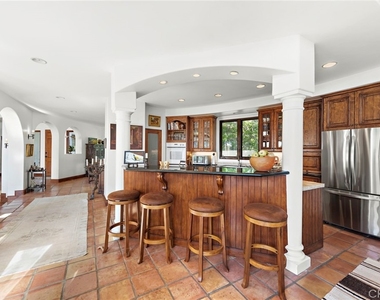1280 Morningside Drive - Photo Thumbnail 9