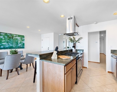 150 Cleo Street - Photo Thumbnail 7