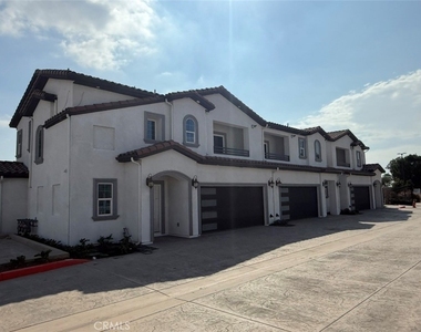 15909 Merrill - Photo Thumbnail 5