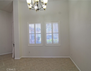 28422 Belleterre Avenue - Photo Thumbnail 2