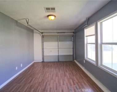 28422 Belleterre Avenue - Photo Thumbnail 16