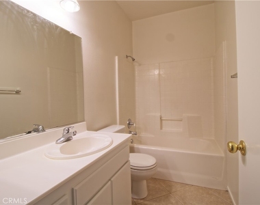 28422 Belleterre Avenue - Photo Thumbnail 14