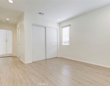 5709 Beck Avenue - Photo Thumbnail 12