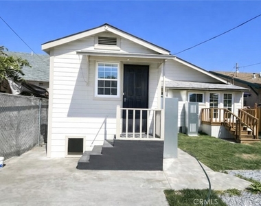 1344 1/2 E 43rd Pl - Photo Thumbnail 1