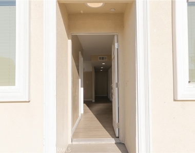 9310 Pace Avenue - Photo Thumbnail 2