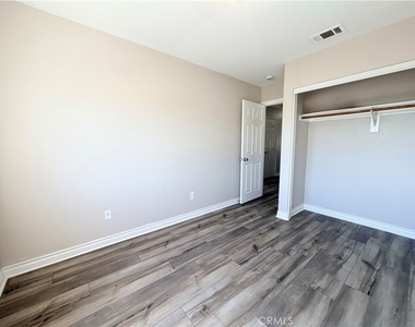 215 N Spruce Avenue - Photo Thumbnail 11
