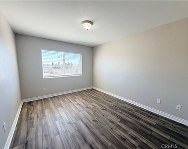 215 N Spruce Avenue - Photo Thumbnail 6