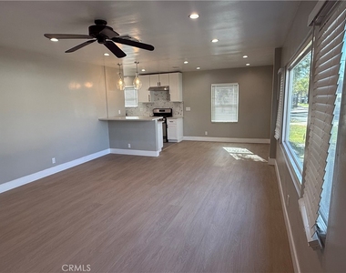 7358 Riverton - Photo Thumbnail 3