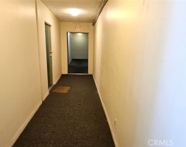 206 N Park View Street - Photo Thumbnail 5