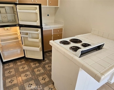 206 N Park View Street - Photo Thumbnail 6