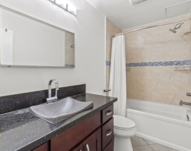 1033 6th Street - Photo Thumbnail 13