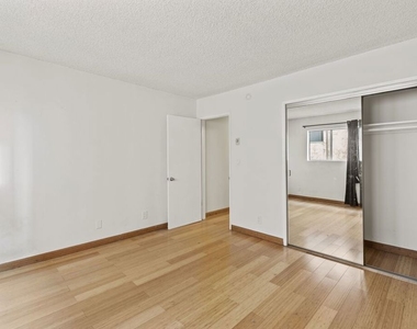 1033 6th Street - Photo Thumbnail 12
