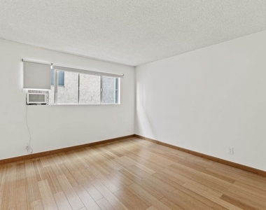 1033 6th Street - Photo Thumbnail 14