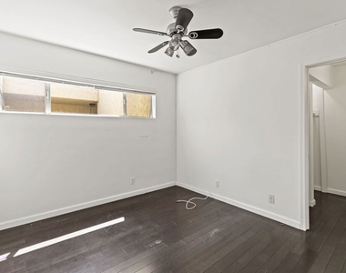 1033 6th Street - Photo Thumbnail 8