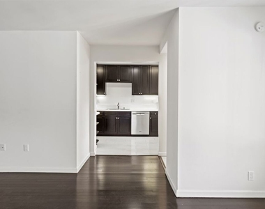 1033 6th Street - Photo Thumbnail 14