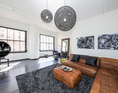 1645 N Vine Street - Photo Thumbnail 10