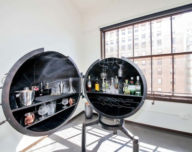 1645 N Vine Street - Photo Thumbnail 25