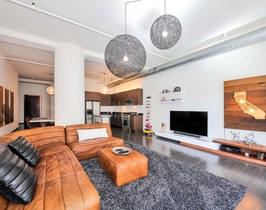 1645 N Vine Street - Photo Thumbnail 22
