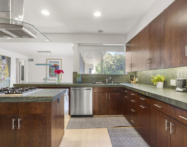 510 Leslie Lane - Photo Thumbnail 10