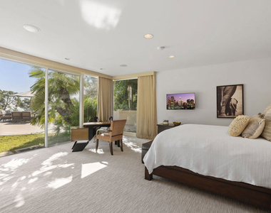 510 Leslie Lane - Photo Thumbnail 6