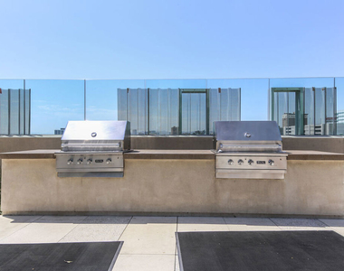 889 S Francisco Street - Photo Thumbnail 38
