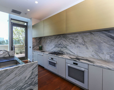 889 S Francisco Street - Photo Thumbnail 22