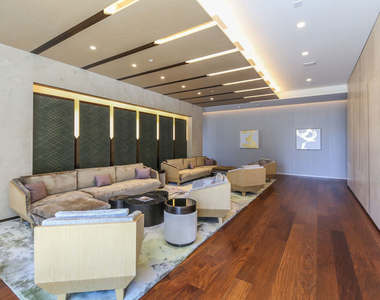 889 S Francisco Street - Photo Thumbnail 19
