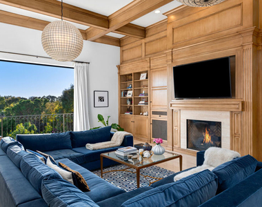 6110 Merritt Drive - Photo Thumbnail 9