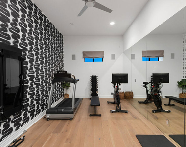 6110 Merritt Drive - Photo Thumbnail 29