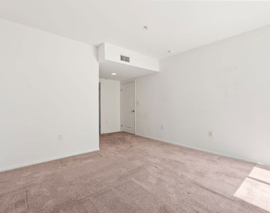267 S San Pedro Street - Photo Thumbnail 19