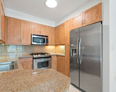 267 S San Pedro Street - Photo Thumbnail 13