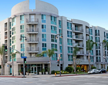 267 S San Pedro Street - Photo Thumbnail 1