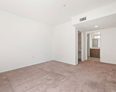 267 S San Pedro Street - Photo Thumbnail 22