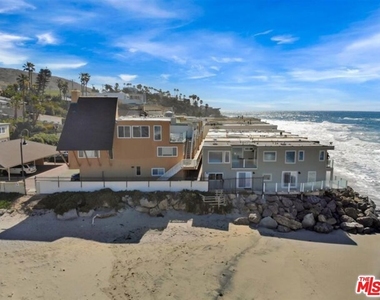 11770 Pacific Coast Highway - Photo Thumbnail 24