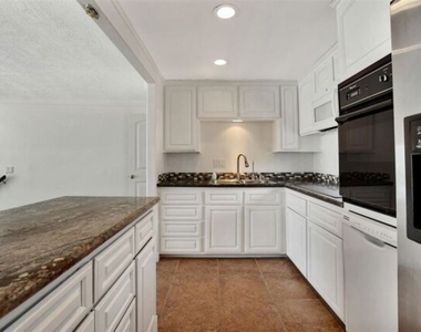 11770 Pacific Coast Highway - Photo Thumbnail 13