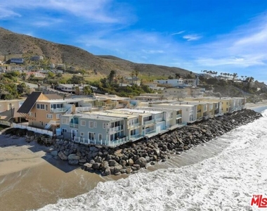 11770 Pacific Coast Highway - Photo Thumbnail 23