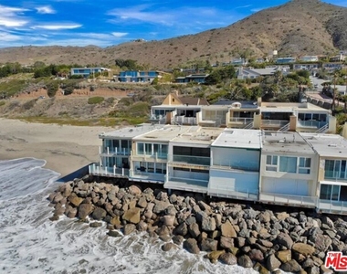 11770 Pacific Coast Highway - Photo Thumbnail 22