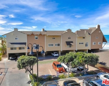 11770 Pacific Coast Highway - Photo Thumbnail 18