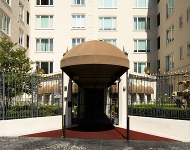 1424 N Crescent Heights Boulevard - Photo Thumbnail 19