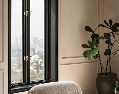 1424 N Crescent Heights Boulevard - Photo Thumbnail 5