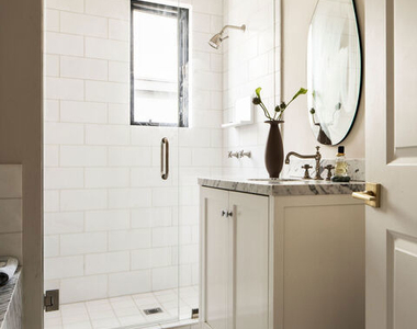 1424 N Crescent Heights Boulevard - Photo Thumbnail 14