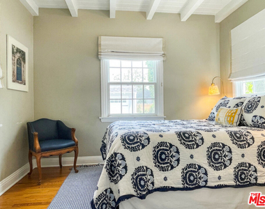 934 S Dunsmuir Avenue - Photo Thumbnail 11