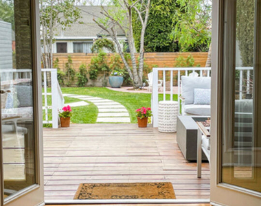 934 S Dunsmuir Avenue - Photo Thumbnail 14