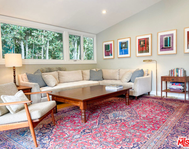 934 S Dunsmuir Avenue - Photo Thumbnail 8
