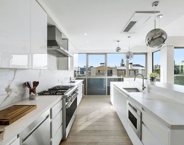 1644 Malcolm Avenue - Photo Thumbnail 27