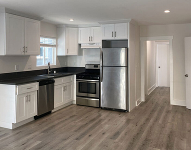 5528 Franklin Avenue - Photo Thumbnail 4