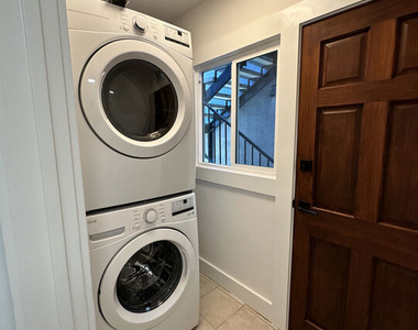 5528 Franklin Avenue - Photo Thumbnail 15