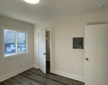 5528 Franklin Avenue - Photo Thumbnail 9