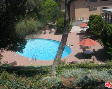 6708 Hillpark Drive - Photo Thumbnail 25