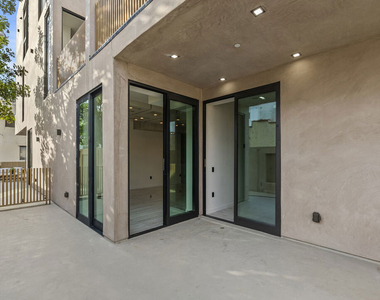 1021 N Ogden Drive - Photo Thumbnail 8